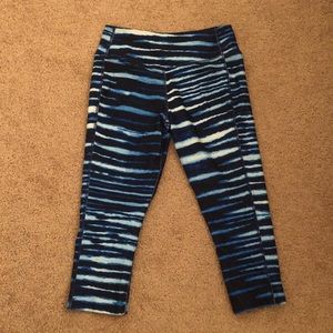 Nike Pro- Legend Workout Crops